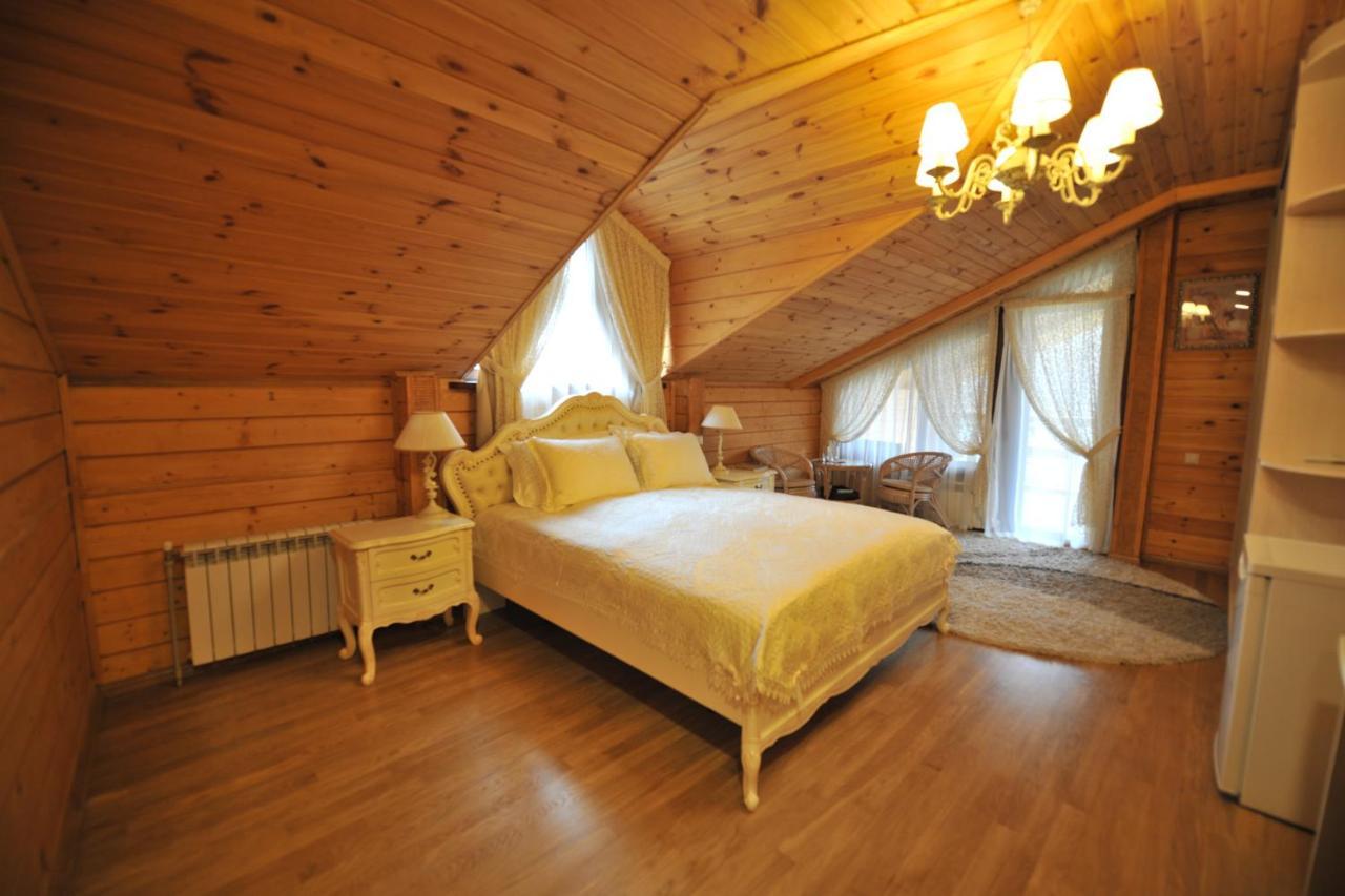 Комплекс Відпочинку Goldfіsh Сlub Babintsy Exterior foto